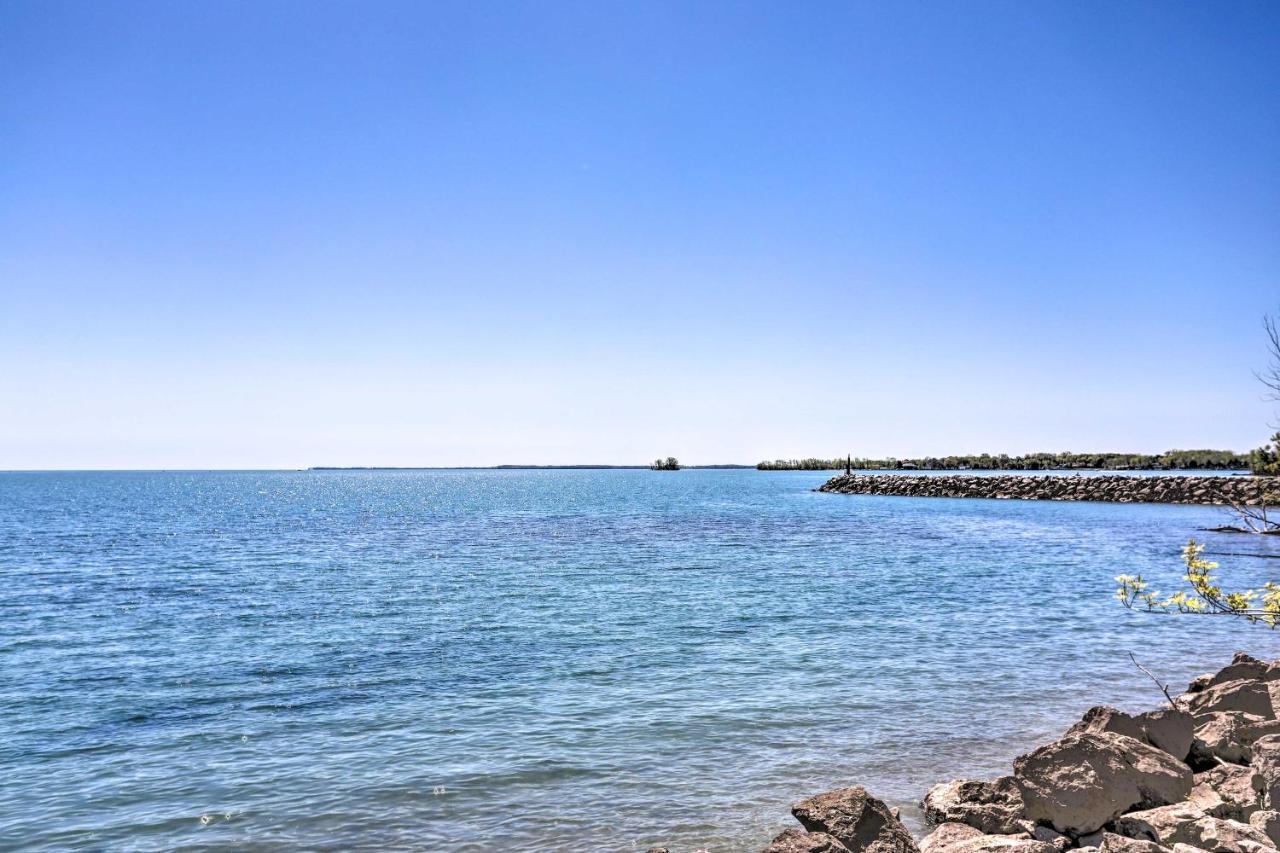 Waterfront Middle Bass Condo With Pool Access! Put-in-Bay Buitenkant foto