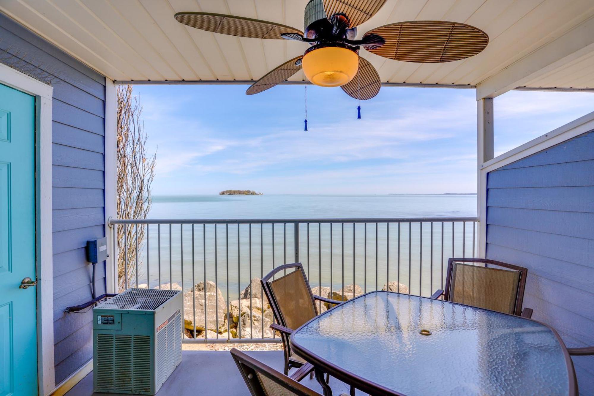 Waterfront Middle Bass Condo With Pool Access! Put-in-Bay Buitenkant foto