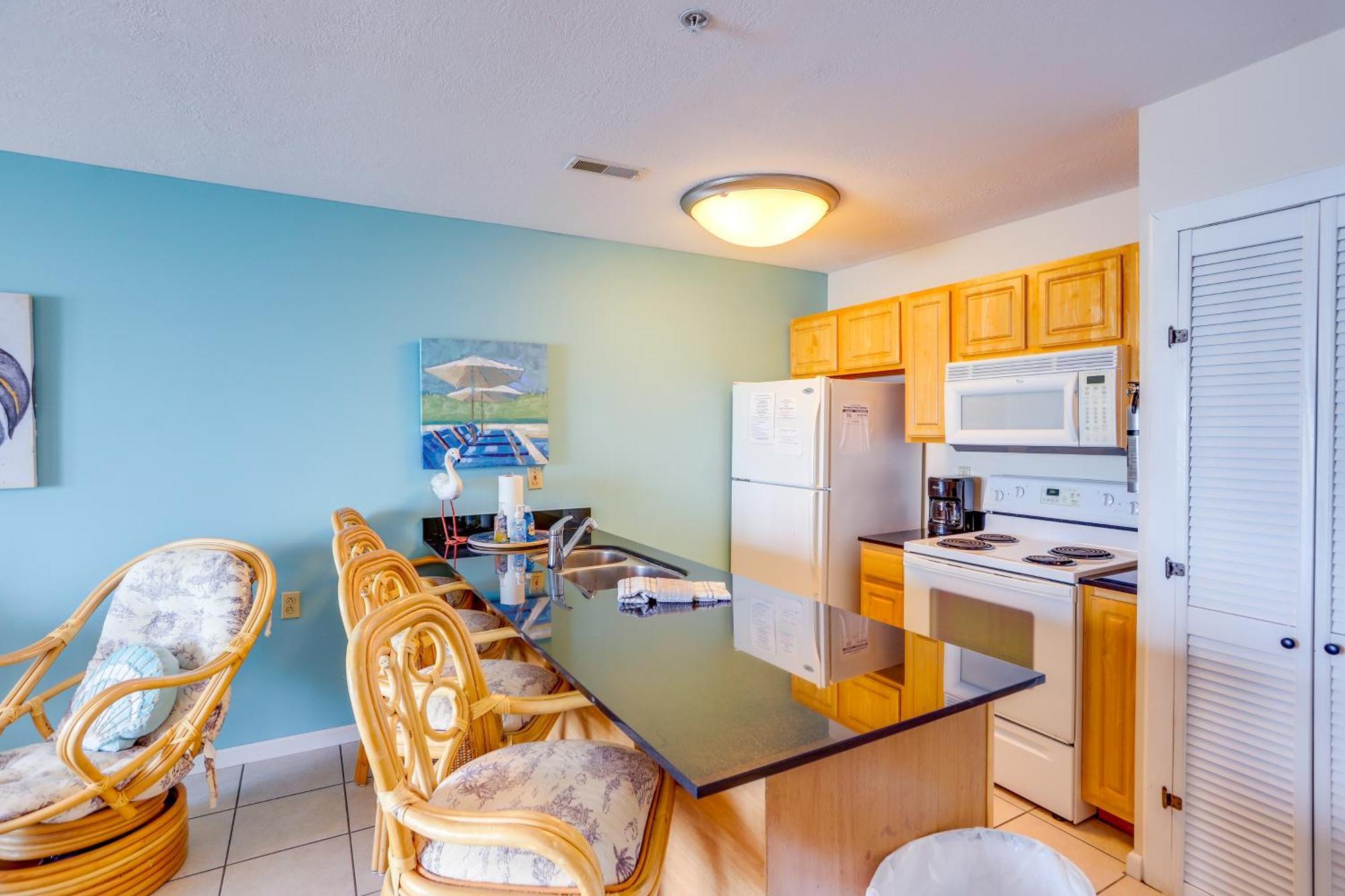 Waterfront Middle Bass Condo With Pool Access! Put-in-Bay Buitenkant foto