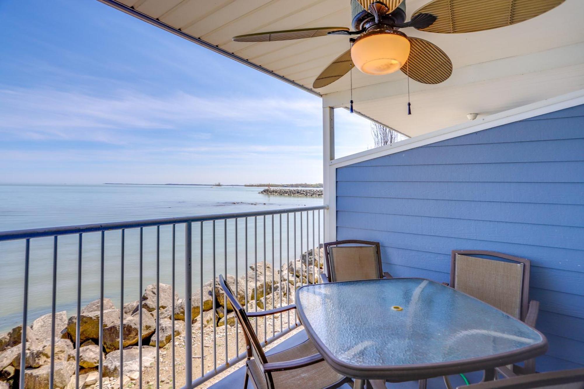 Waterfront Middle Bass Condo With Pool Access! Put-in-Bay Buitenkant foto